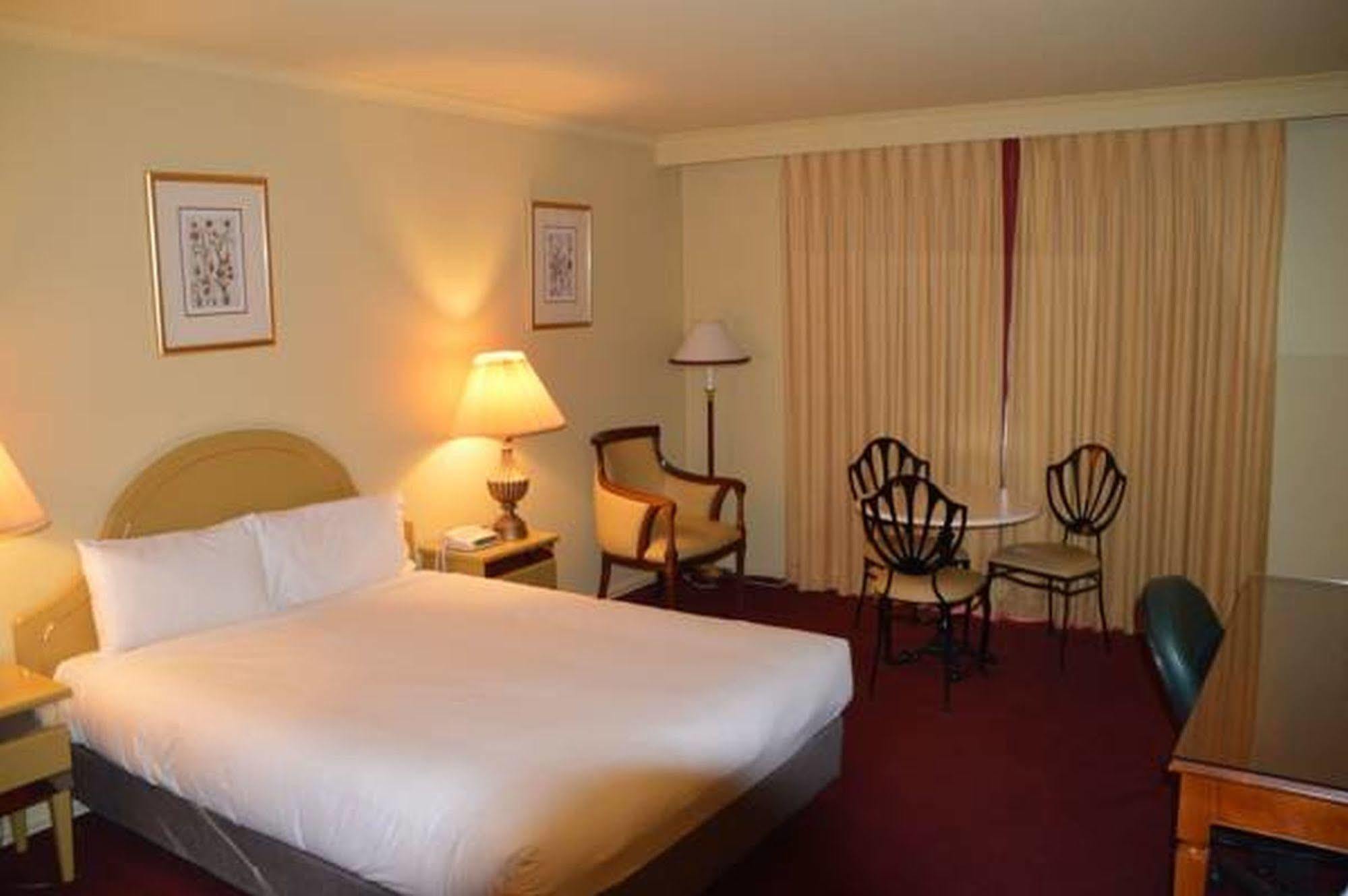 Rowville International Hotel Kültér fotó