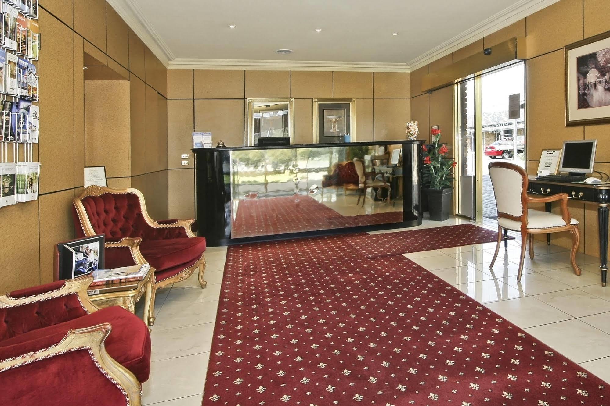 Rowville International Hotel Kültér fotó