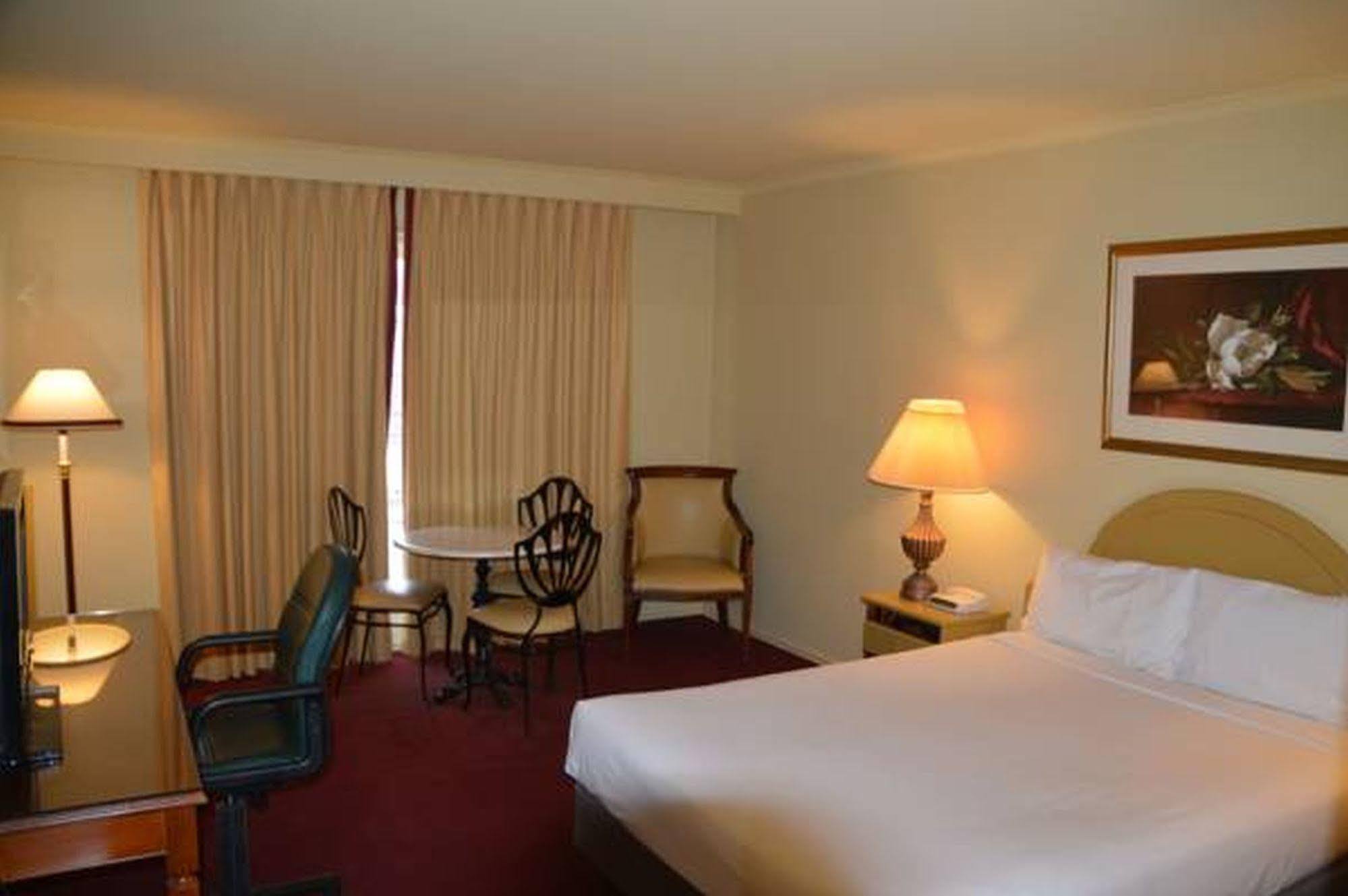 Rowville International Hotel Kültér fotó